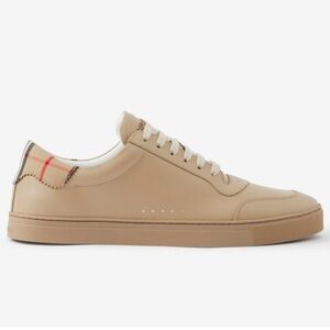 Burberry Men's Beige Leather Sneakers
